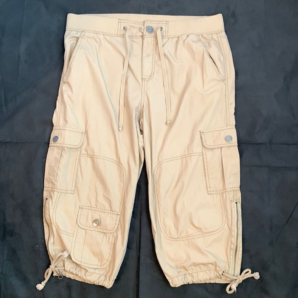 Motherhood Maternity Capris Cargo Pants M Tan